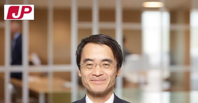 Profile photo of Kunio Tanigaki with blurred office background.