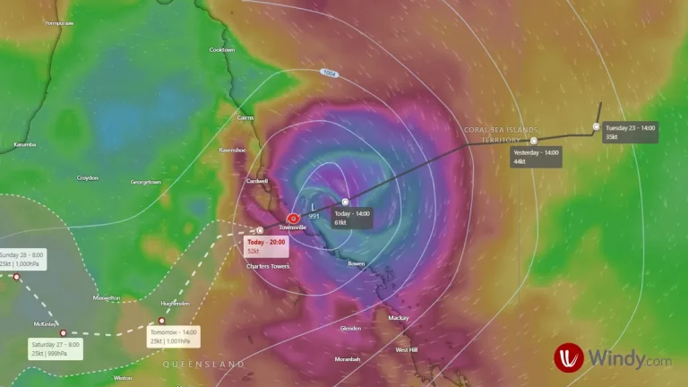 cyclone-kirrily-makes-landfall-near-townsville-as-cat-3-storm