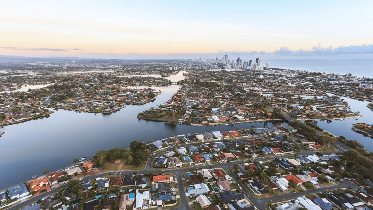 rising-sea-levels-leave-nearly-500000-australian-properties-uninsurable