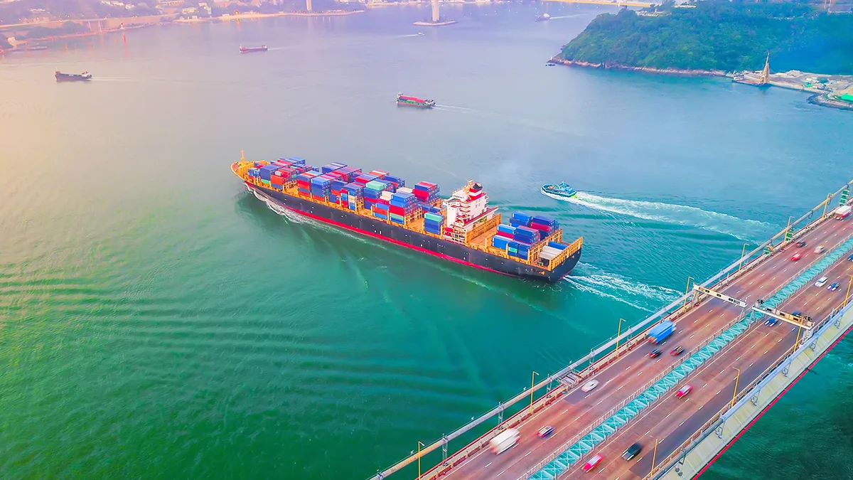 Hong kong chief executive wants to attract marine insurers to city