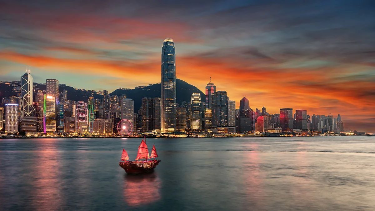 Hong kong smes concerned about business risks but slow to secure insurance  qbe survey  rein asia