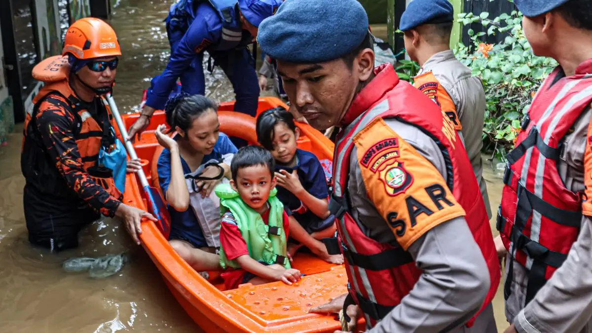 Severe flooding hits jakarta recovery efforts underway