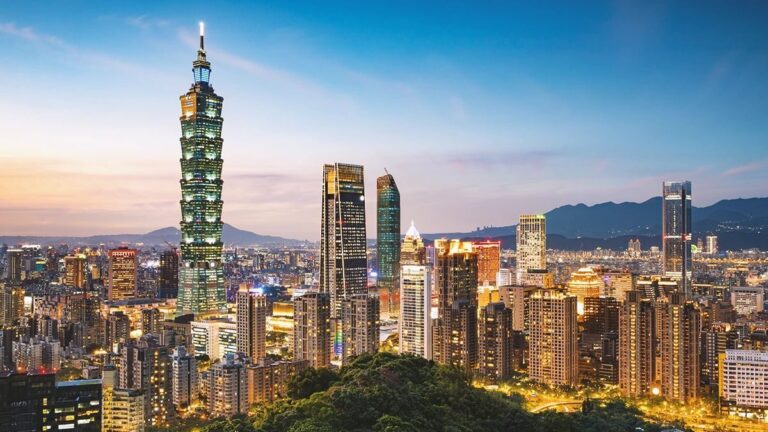 taiwan-currency-surge-prompts-diverging-hedging-strategies-among-life-insurers