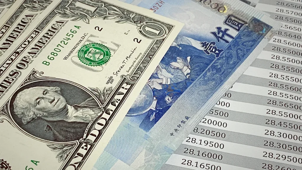 taiwans-life-insurers-suffer-large-losses-in-april-amid-twd-surge