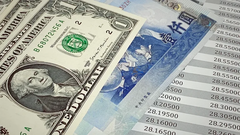 taiwans-life-insurers-suffer-large-losses-in-april-amid-twd-surge