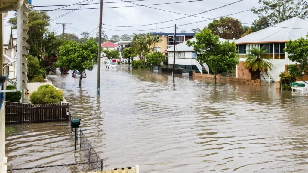 652000-australian-properties-now-uninsurable-or-unaffordable-to-insure-climate-change-authority