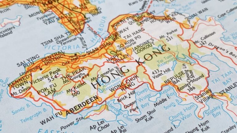 typhoon-wipha-leaves-hong-kong-counting-economic-losses-of-up-to-hk2bn