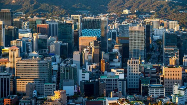 south-korean-insurers-net-profit-fell-by-15-in-1h25