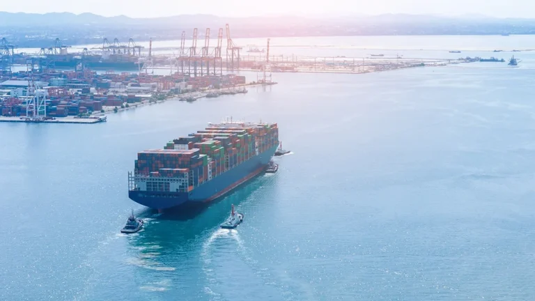 china-anchors-apacs-global-marine-insurance-leadership-in-2024-iumi