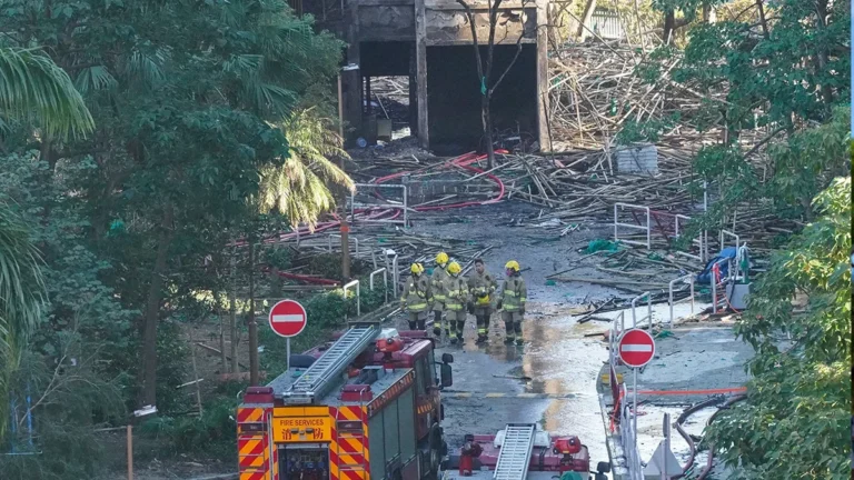 7600-life-and-1100-property-policies-iussed-to-wang-fuk-court-residents-says-hkia-as-first-payouts-begin