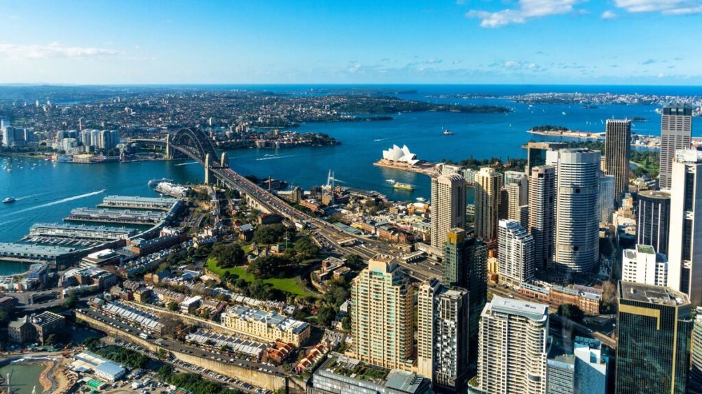 blackstone-weighs-potential-a7bn-bid-for-steadfast-amid-cooling-premium-growth-reports