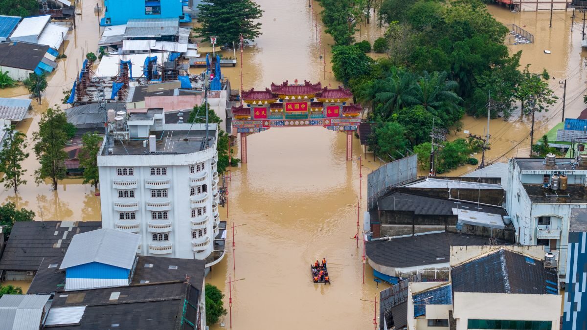 Earthquake floods to drive temporary dip in thai res underwriting results  fitch  rein asia