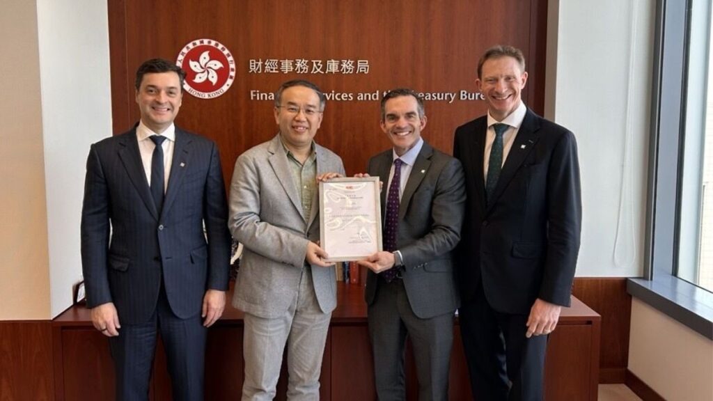 manulife-completes-redomicilation-to-hong-kong-under-new-regime