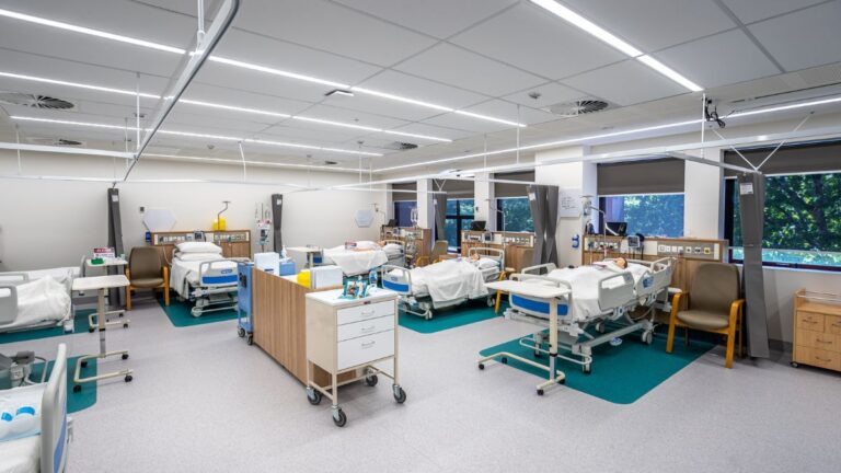 australia-approves-4-41-average-private-health-insurance-premium-rise-from-april-2026