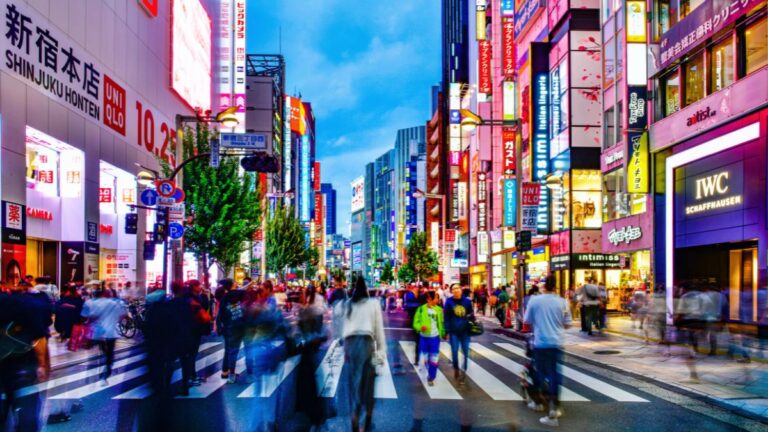 sumitomo-life-finds-improper-access-to-agency-premium-performance-data-at-eight-outlets