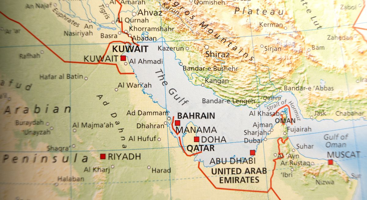 Japanese insurers consider widening high risk shipping zones near iran conflict  report  rein asia