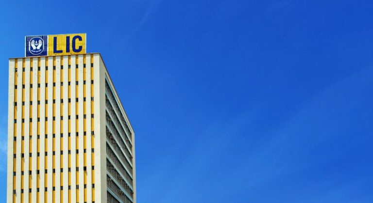 lic-commences-operations-at-ifsc-branch-in-gift-city