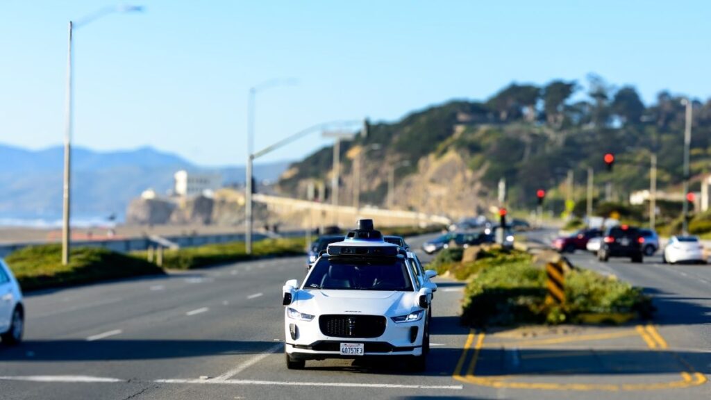 Marsh, Apollo launch autonomous vehicle insurance programme for Uber ...