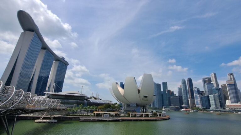 iccsc-flags-decline-in-singapores-insurance-trust-levels-in-2025-study