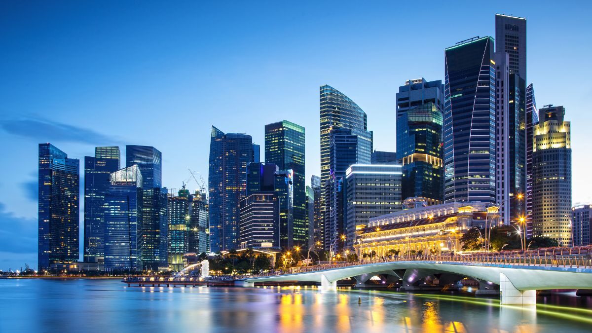 Singapore life insurers new business premiums rise 14 3 in q1 as claims maturity payouts hit s 79bn  rein asia