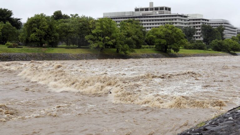 Four killed as typhoon Dujuan triggers landslide in Japan, dozens injured – report